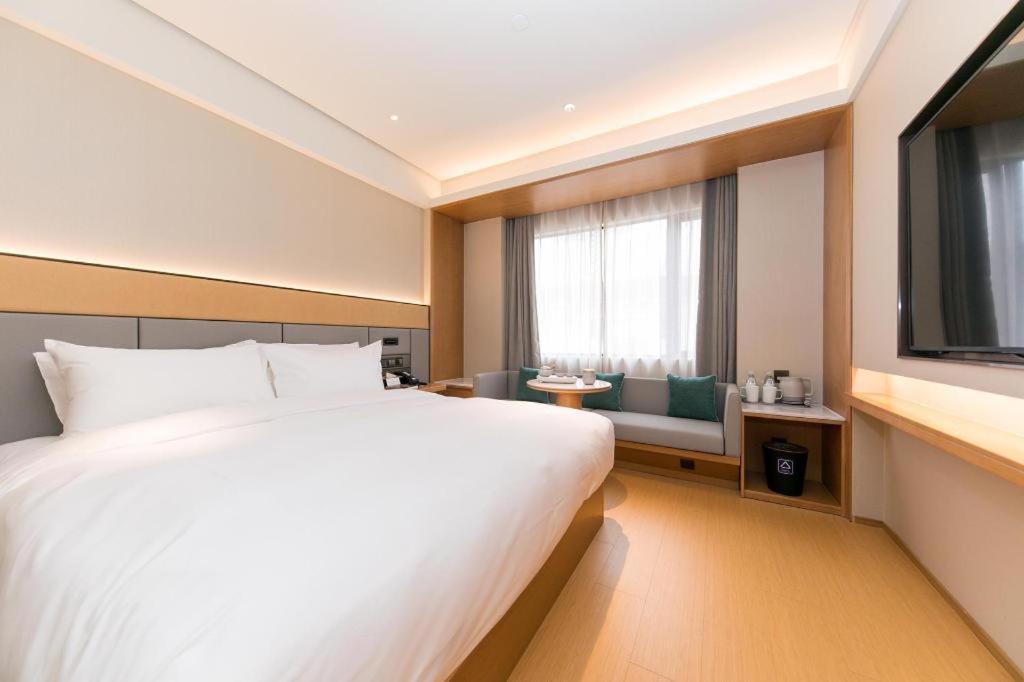 Ji Hotel Shanghai Xujiahui Екстер'єр фото
