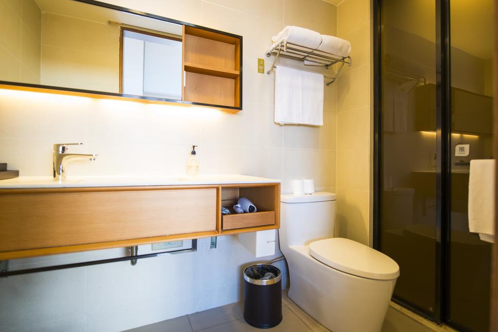 Ji Hotel Shanghai Xujiahui Екстер'єр фото