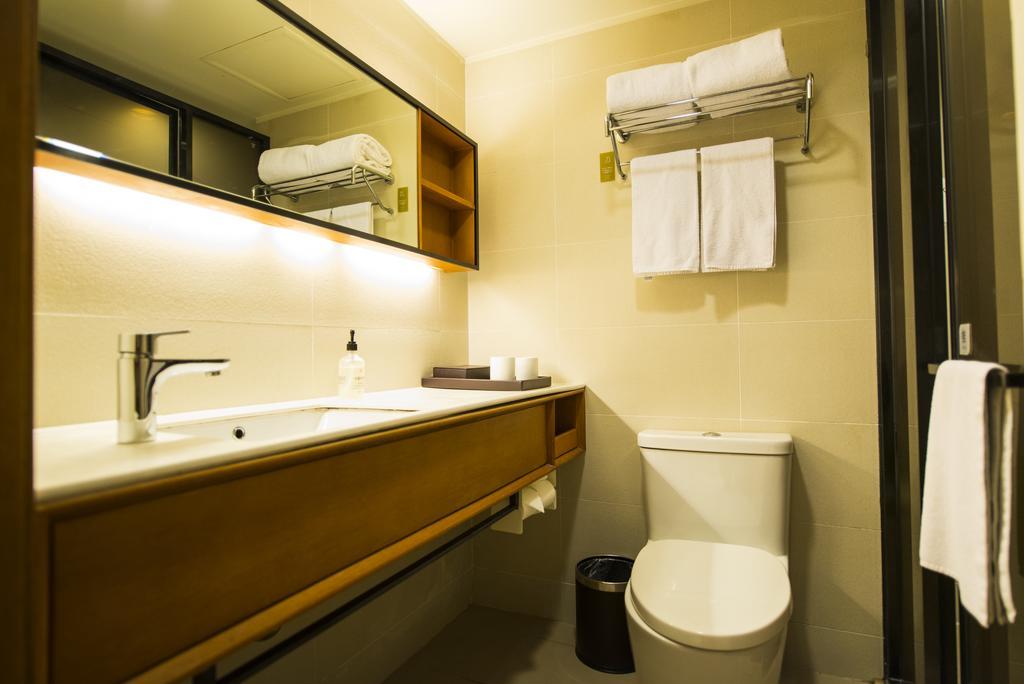 Ji Hotel Shanghai Xujiahui Номер фото