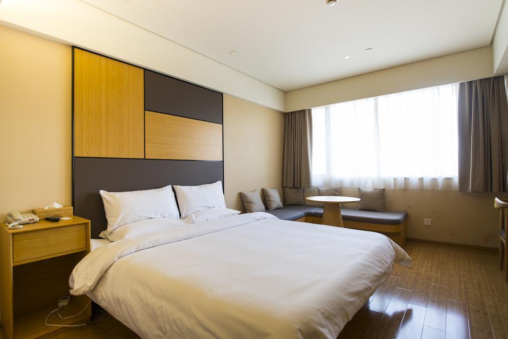 Ji Hotel Shanghai Xujiahui Екстер'єр фото