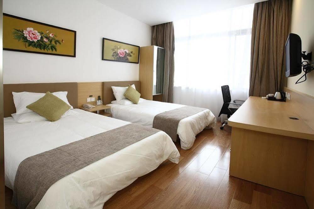 Ji Hotel Shanghai Xujiahui Екстер'єр фото